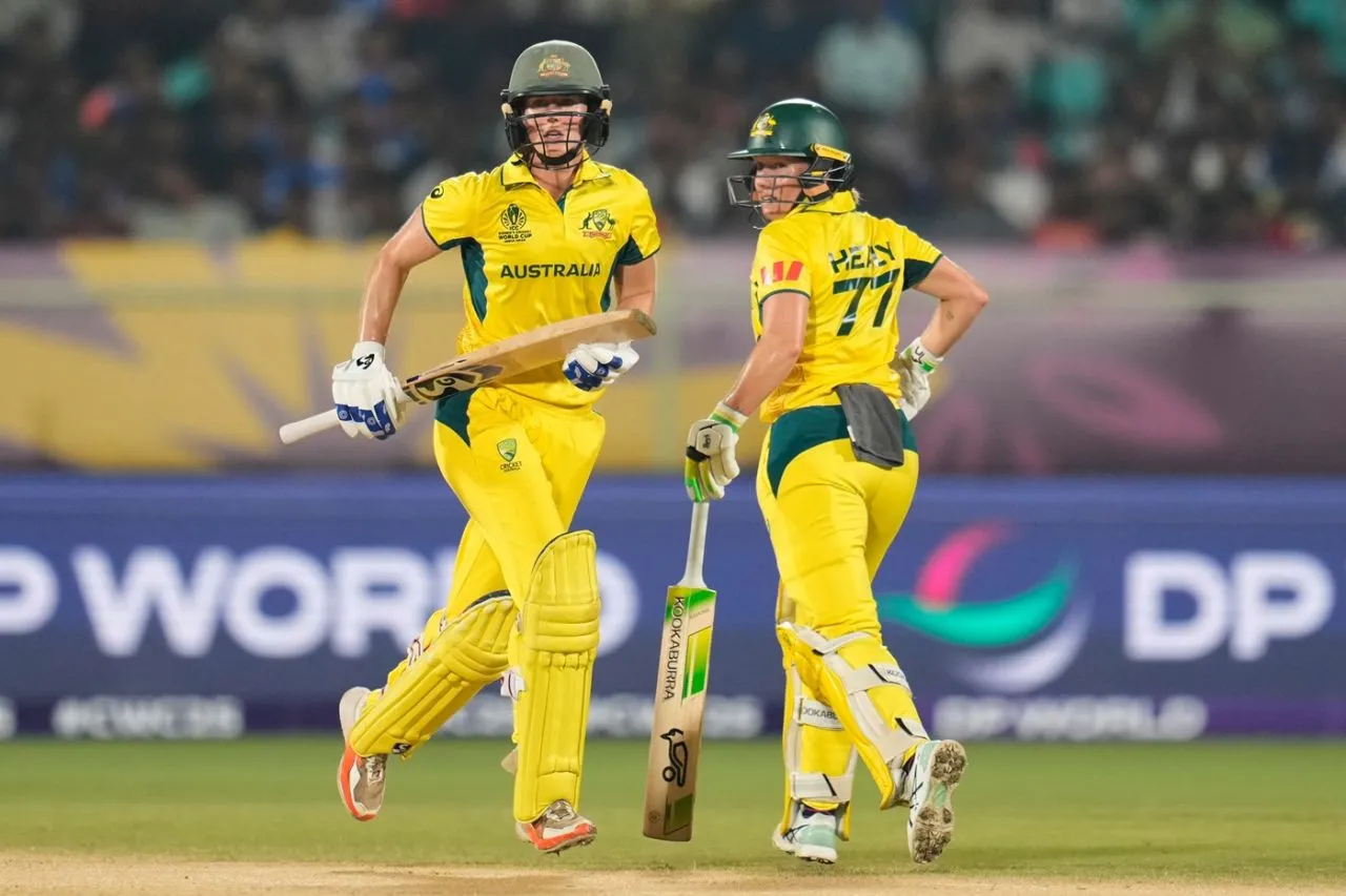 Alyssa Healy century 
