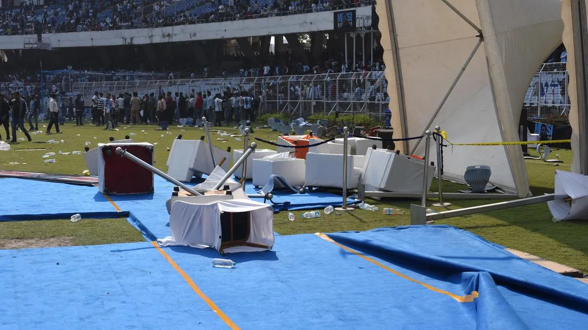 Kolkata football fan club controversy