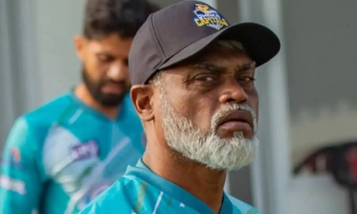 Coach died before match