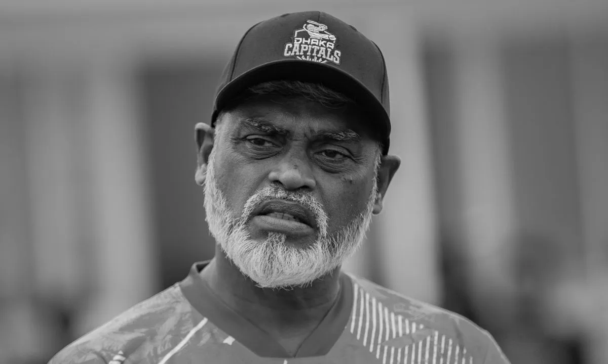 Coach died before match