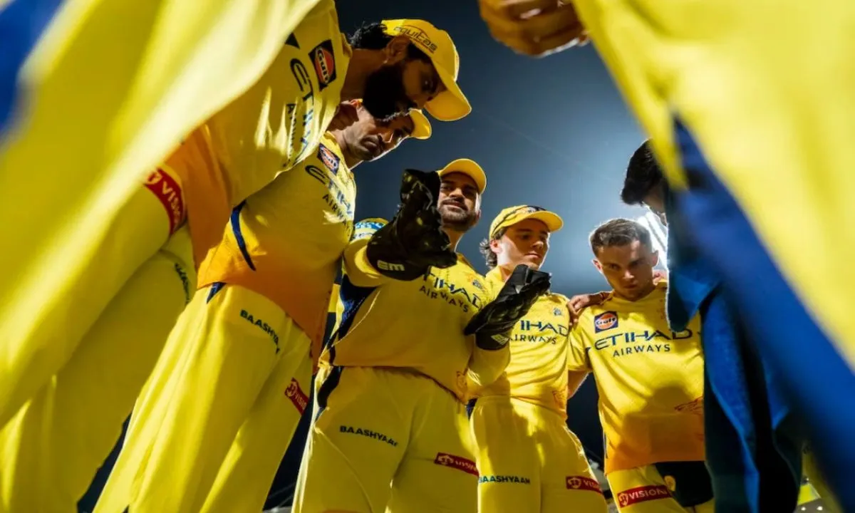 MS Dhoni celebrated New Year in Thailand