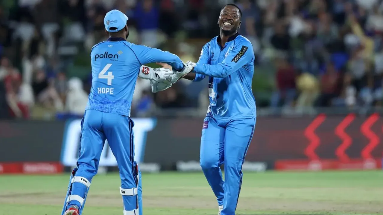 Sherfane Rutherford 6 Sixes in 6 Balls